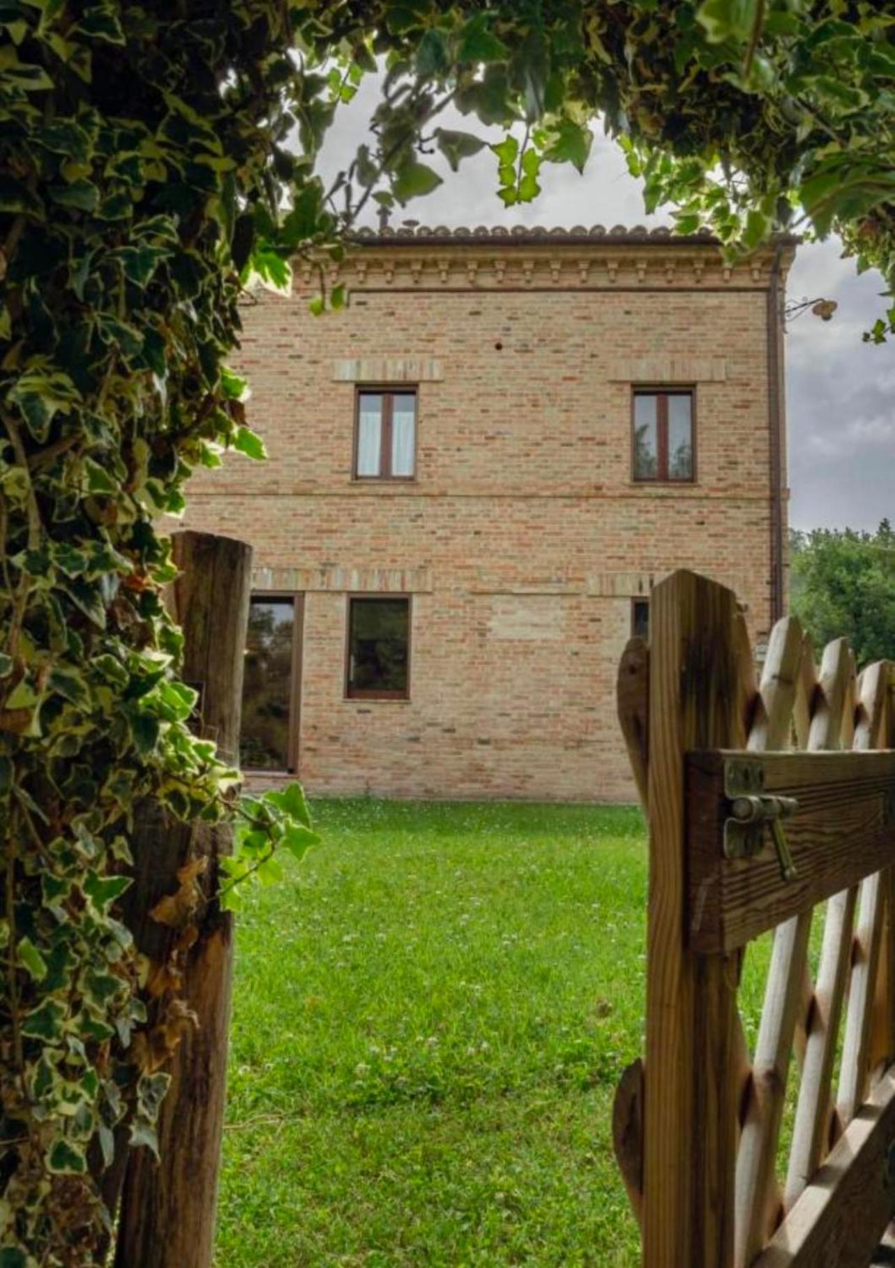 Tenuta Gran Bosco Loro Piceno Exterior photo
